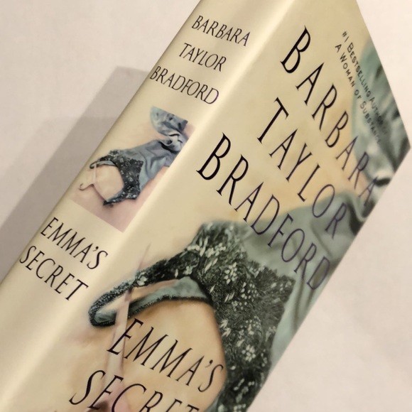 ⭐️3 for $15⭐️ Hardcover | Emma’s Secret by Barbara Taylor Bradford - Picture 3 of 5